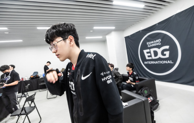 不断的进步 不断的进步